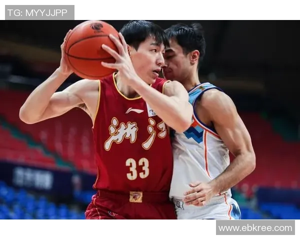 南京篮球队在全国锦标赛积分榜上以69分稳居第一名展现强劲实力